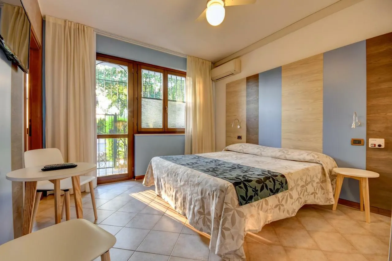 Apparthotel San Sivino Manerba del Garda 3*,