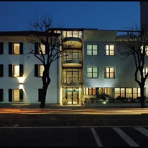 Hotel La Cascata, Azzano San Paolo